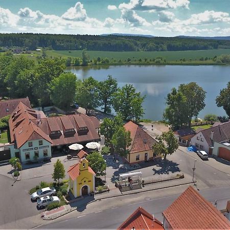 Отель Sindlovska Krcma Ческе-Будеёвице Экстерьер фото