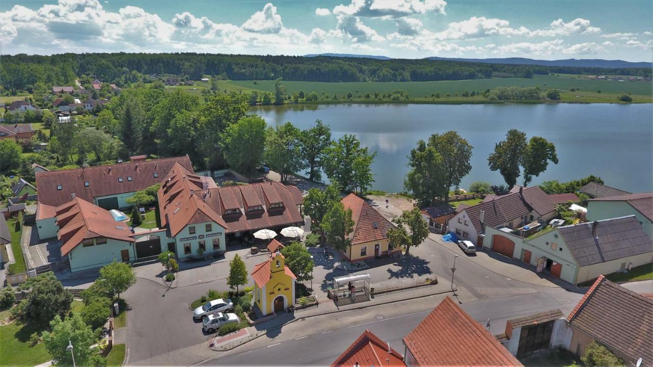 Отель Sindlovska Krcma Ческе-Будеёвице Экстерьер фото